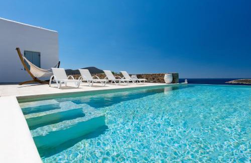 Antiparos Villa | Serene Villa Eris with Ocean View & Pool - 4 Star Retreat