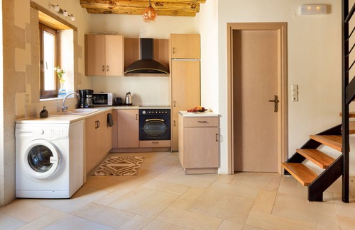 Makhairoi Villa | Villa Erontas: Guest Rated 9.8 with Private Heated Jacuzzi