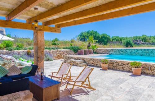 Campos Villa | Villa Es Molí des Trenc