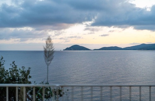 Bagno-Sprizze Villa | Villa Escalina: Private Beach Access and Oceanfront Relaxation