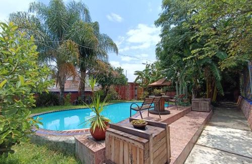 San Juan del Rio House | Discover Villa Escondida: Pet-Friendly Family Retreat