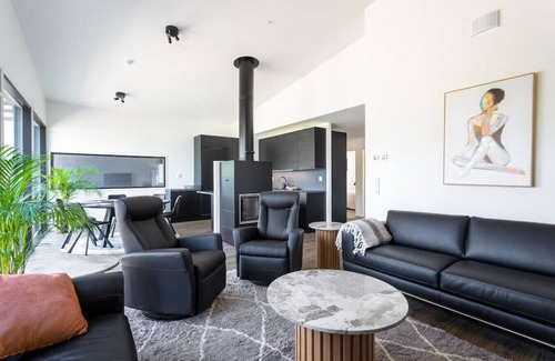 Porvoo House | Villa Eslahti: Oceanfront Retreat with Jacuzzi & Spa