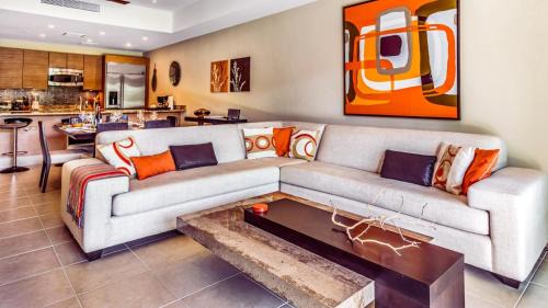 Herreras Apartment | Discover Villa Esmeralda: Family-Friendly 4-Star Retreat