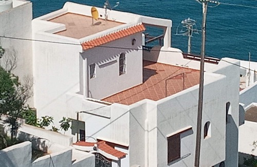 Zaouiat Sidi Kacem Villa | Cozy Villa Steps from the Beach with Ocean View & Pool