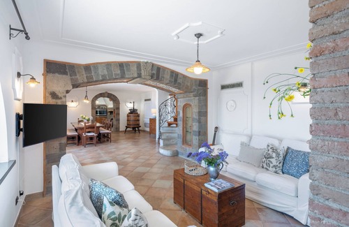 Sant'Agata sui Due Golfi Villa | Villa Esposito - Family Home with Ocean View & Pool