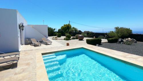Conil Villa | Villa Essence: Oceanfront Retreat with Private Pool & Hot Tub