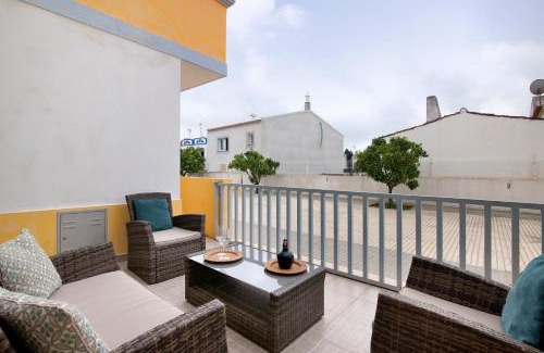 Manta Rota Villa | Experience Villa Essence of Grey with Family-Friendly Pools