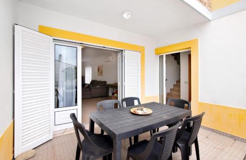 Manta Rota Villa | Experience Villa Essence of Grey with Family-Friendly Pools