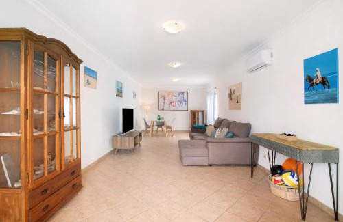 Manta Rota Villa | Experience Villa Essence of Grey with Family-Friendly Pools