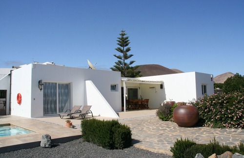 Conil Villa | Villa Essence: A/C, Private Pool & Breathtaking Ocean Views