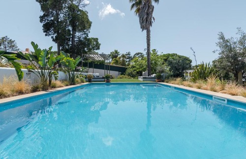 Cascais House | Elegant Villa Estoril: Ocean View & Guest Rated 10/10