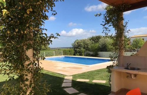 Pata de Cima Villa | Villa Estrelamar: Oceanfront Retreat with Pool and Views