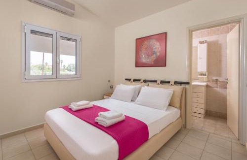 Gennadi Villa | Oceanfront Villa Euphoria: Rated 9.7/10 with Pool Access