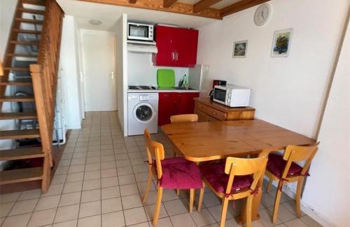 Leucate Villa | Charming Villa Face au Lac with Terrace and Barbecue