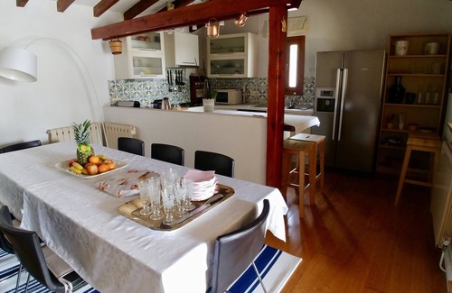 Palma de Mallorca Villa | Beachfront Villa with Pool & Garden - Perfect for Families