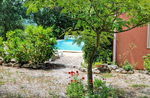 Cereste Villa | Relax at Villa Facing the Grand Luberon with Private Pool