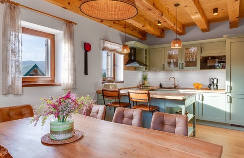 Municipality of Gracac Villa | Traditional Villa with Heated Pool for a Rural Retreat