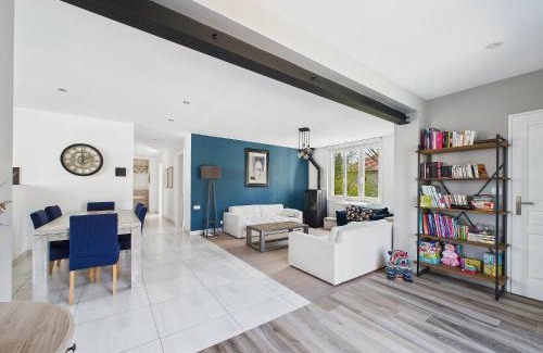 Marcheprime Villa | Villa familiale et confortable - Piscine Privée - idéalement située entre Bordeaux et le Bassin d'Arcachon