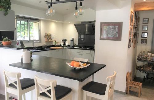 La Grand-Chile Villa | Family Villa with Pool and Spa near Valbonne