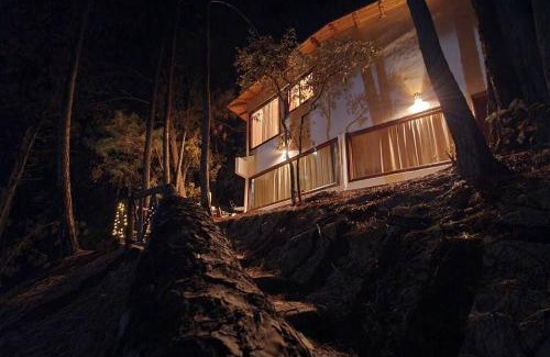 Mazamitla Ski Chalet | Villa Fantasía: Family-Friendly Retreat Near Scenic Waterfalls