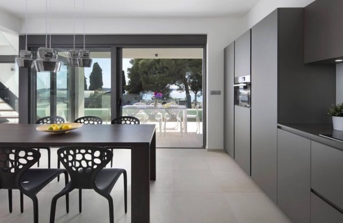 Fazana Apartment | Top-Rated Villa Fasana with Ocean View and Spa Amenities