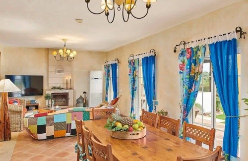 Loule Villa | Villa Faustine: Sea View with Kid-Friendly Play Area