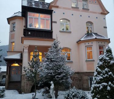 Dolni Zalezly Apartment | Villa Federer: Guest Rated 9.6 with Pool & Pet-Friendly Stay