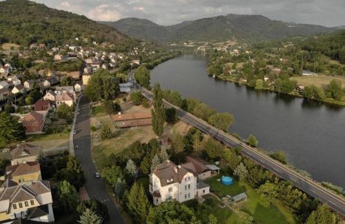 Dolni Zalezly Apartment | Villa Federer: Guest Rated 9.6 with Pool & Pet-Friendly Stay