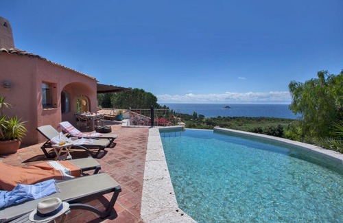 Pinarellu Villa | Villa Felicita: Oceanfront Bliss with Beach Access