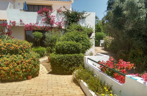 Silves Apartment | Villa Feliz Apartments: Top-Rated One Bedroom Getaway