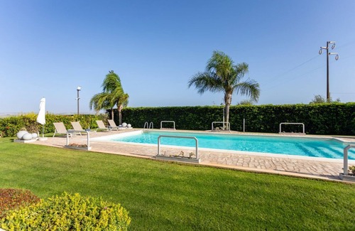 Santa Maria del Focallo Villa | Villa Fenicottero: Guest Rated 10/10 with Private Pool Bliss