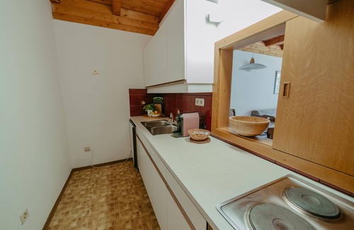 Velden am Worther See Apartment | Villa Fernblick Apartment Top 2: Family-Friendly Retreat