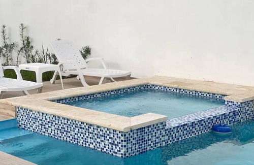 Villa Hermosa House | Villa Ferrer: Pool, Jacuzzi & Mountain Views Await You