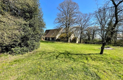 Choue Villa | Relax at Villa Festive: Private Pool Getaway near Paris
