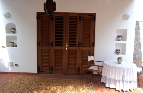 Contrada Santa Lucia Villa | Top-Rated Villa Ficus with Pool in Zinzolo District