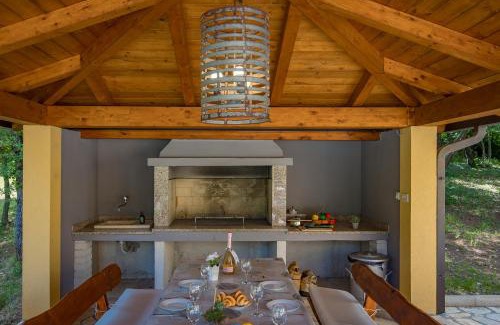 Kapelica Apartment | Villa Filleona - Happy Rentals