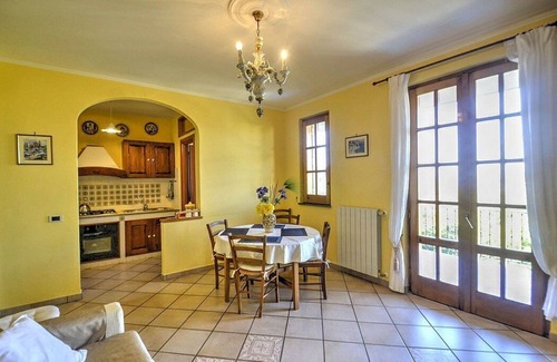 Sant'Agnello Apartment | Villa Fillide A: Cozy Apartment with Pool & Lemon Garden