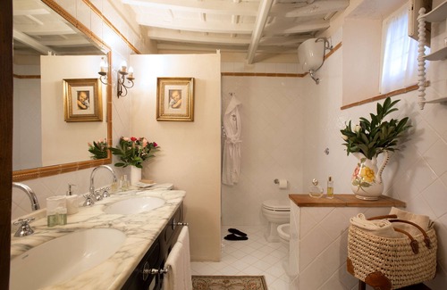 San Pietro in Bossolo Bed & Breakfast | Villa Fillinelle: Top-Rated Stay with Pool & Dining