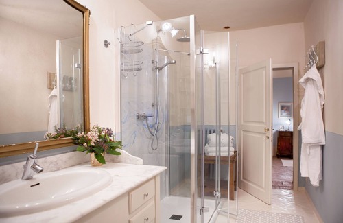 San Pietro in Bossolo Bed & Breakfast | Villa Fillinelle: Top-Rated Stay with Pool & Dining