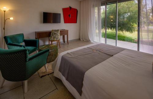 Annakhil House | Villa L'oui D'or: Oceanfront Retreat with Spa & Pool