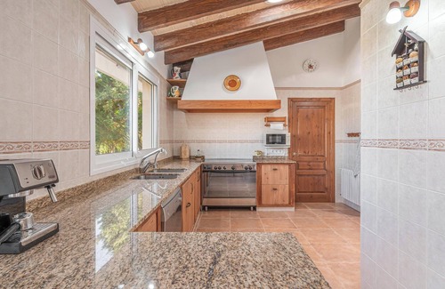 Felanitx Villa | Relaxing Villa 'Finca Can Tomeu' with Pool and Mountain Views