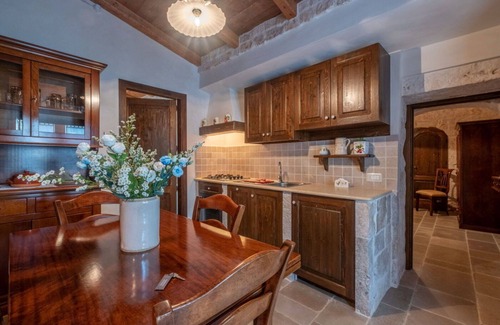 Castellana Grotte Villa | Villa Fiordaliso — Apulia, edited