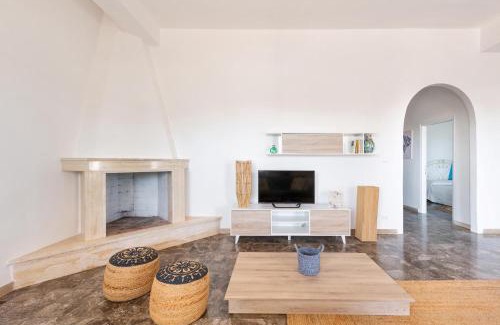 Campomarino di Maruggio Apartment | Villa Fiorezza: Family & Pet-Friendly Getaway Awaits