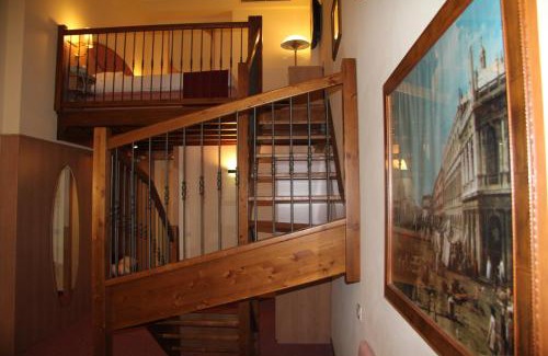 Monastier di Treviso Hotel | Relax at Villa Fiorita: 4-Star Oceanfront Retreat