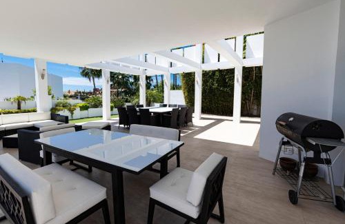 Marbella House | Relax at Villa Flamingos Marbella – 4-Star Oceanfront Escape