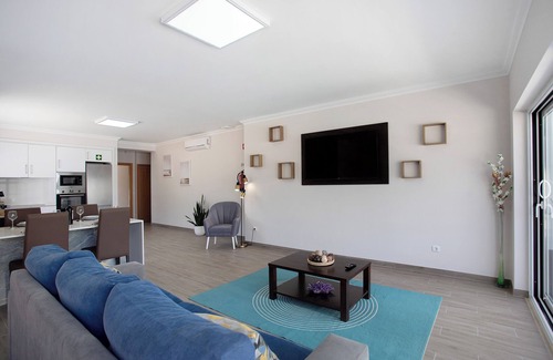 Caldas da Rainha Villa | Villa 'Flor': Mountain View Retreat with Private Pool & Spa