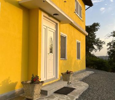 Capriata d'Orba House | Villa Flora in Capriata d'Orba - Rated 9/10, Pet Friendly!