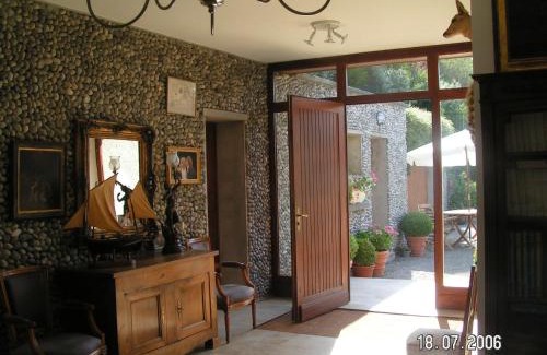 Ault Bed & Breakfast | Exquisite Villa Flore: Oceanfront Retreat with Top Ratings