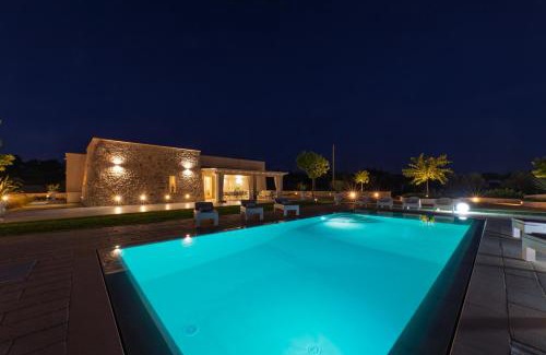 Marina di Pescoluse Villa | Villa Flori: Relax by the Pool with Oceanfront Views