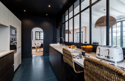 Biarritz City Centre Villa | Villa Flow Keyweek: Relaxing Oasis with Heated Pool